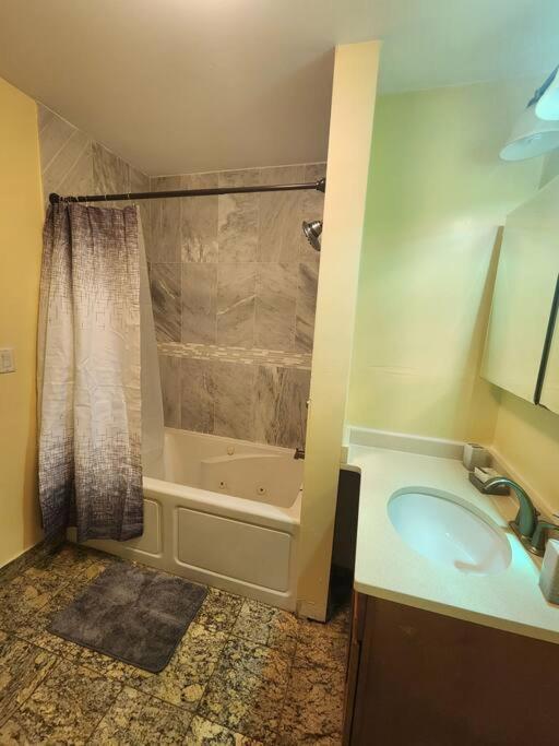Classy 3 Bed Near Nyc With View! Apartment Union City Ngoại thất bức ảnh